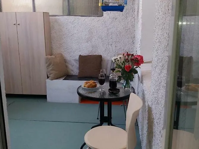 Brigitte House Semesterbostad *