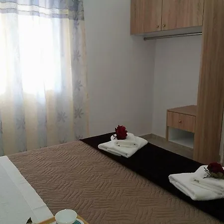 Brigitte House בית נופש